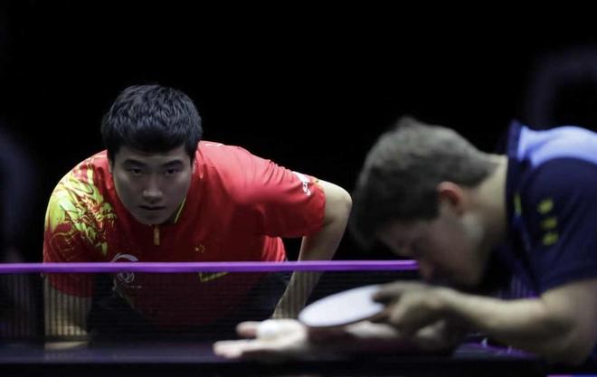 在对阵伯恩 在对阵伯恩