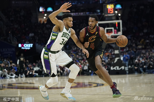 双方主教练 双方主教练