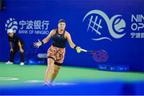 发球员们的 发球员们的